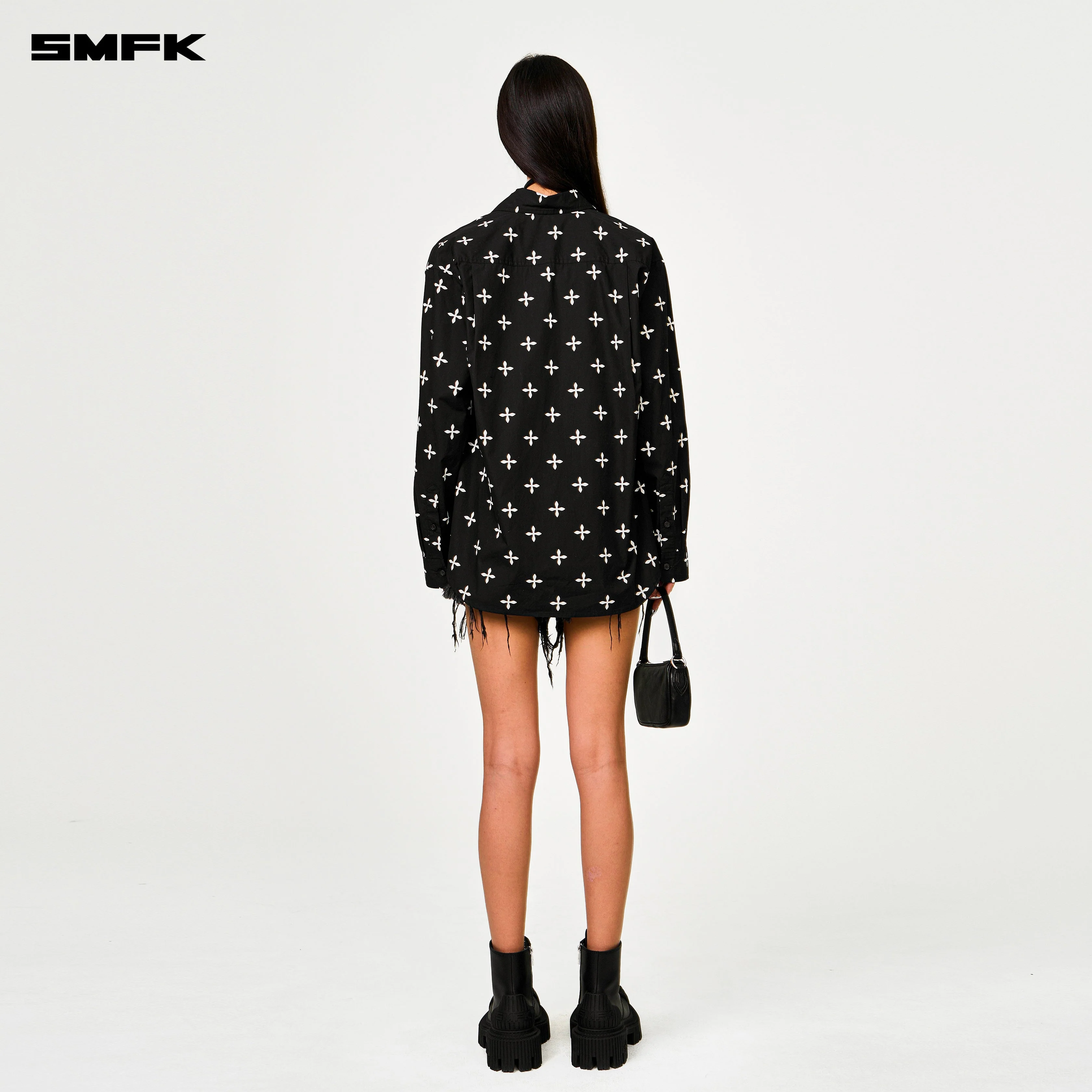 Compass Black Garden Oversize Shirt - Image 3