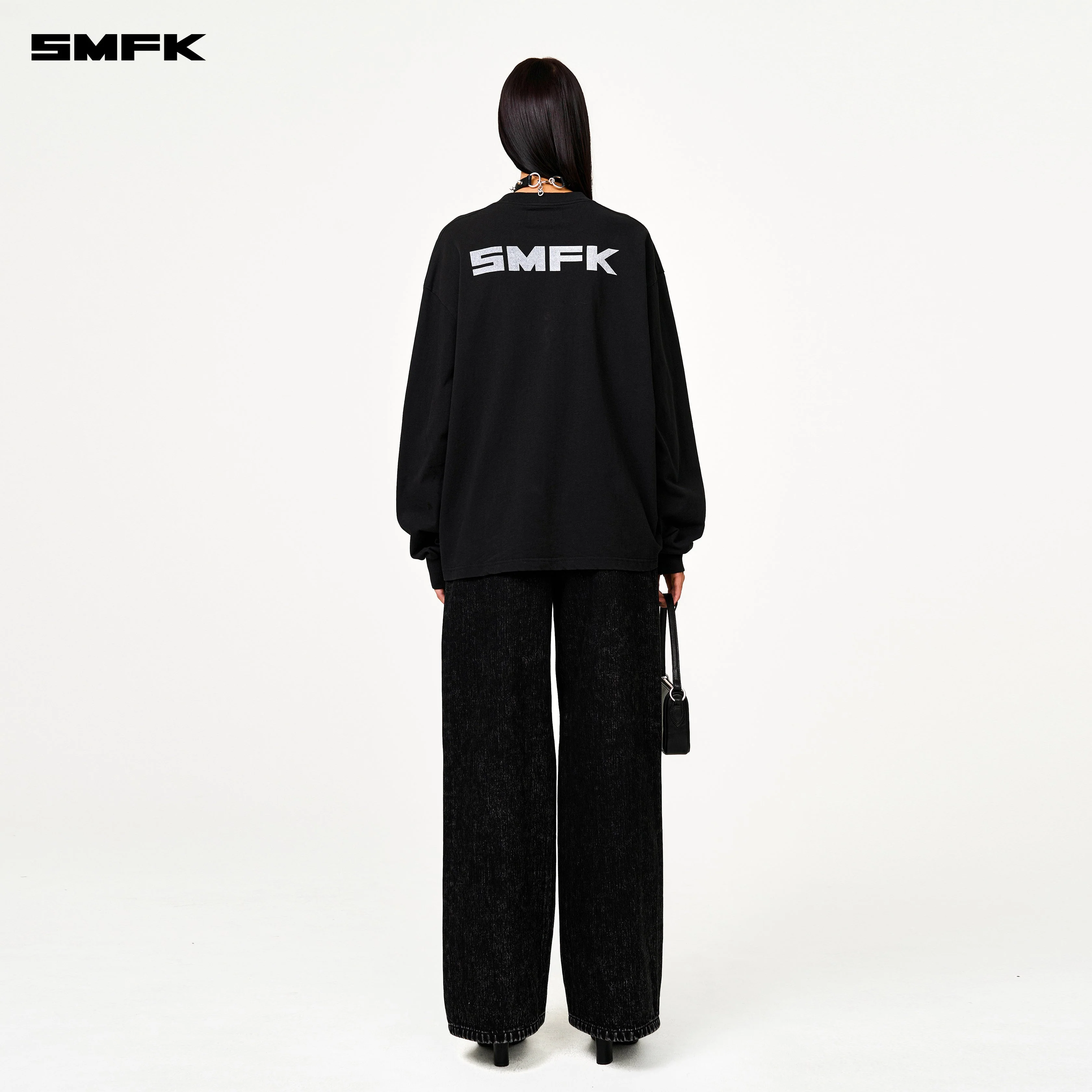 Compass Black Magnolia Oversize Sweatshirt - Image 3