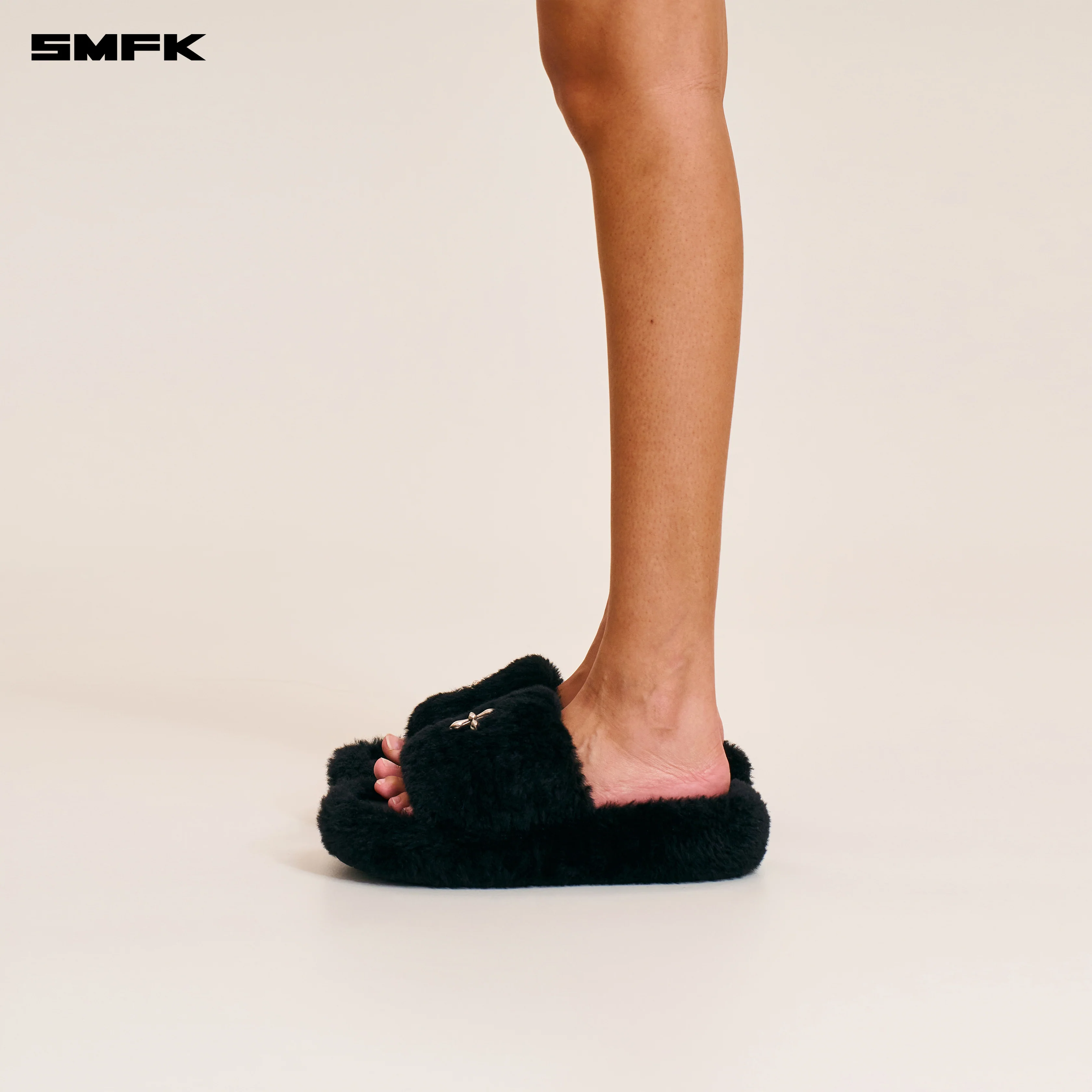 COMPASS MODE UNITY SHEARLING SLIPPER WILD BLACK - Image 3