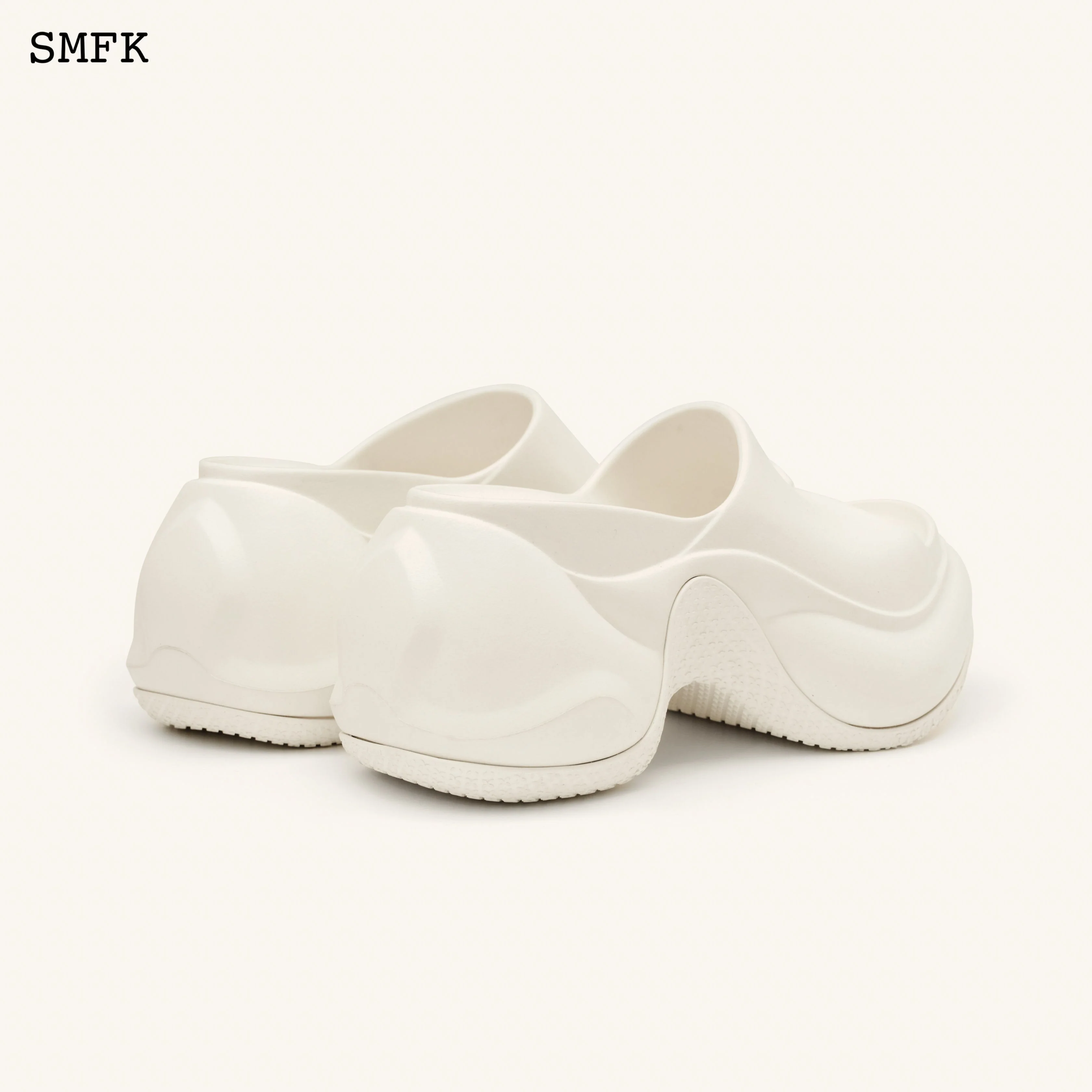 Compass Wave High-Heel Bumper Sandal In White - Image 8