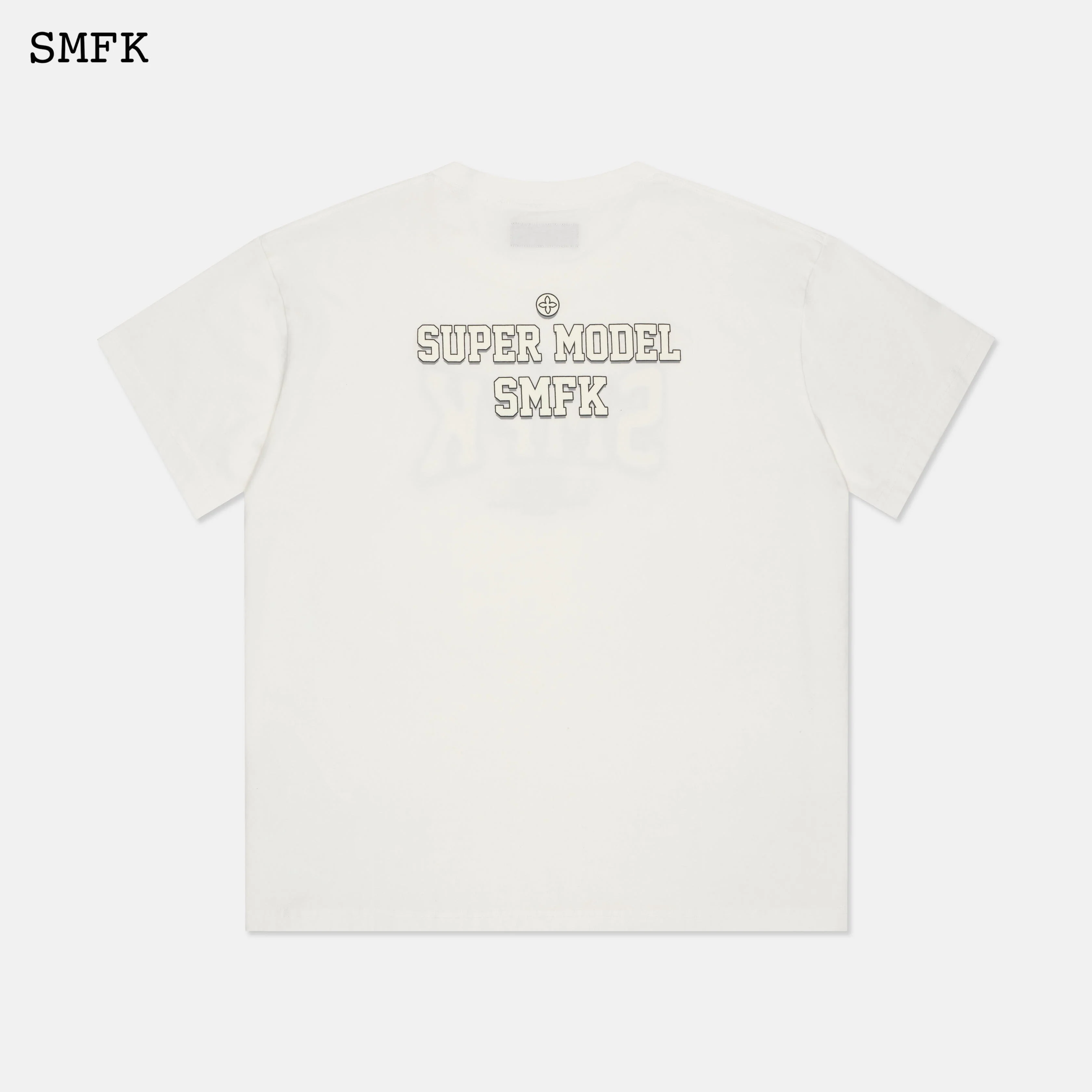 Oversized Model White T-shirt - Image 6