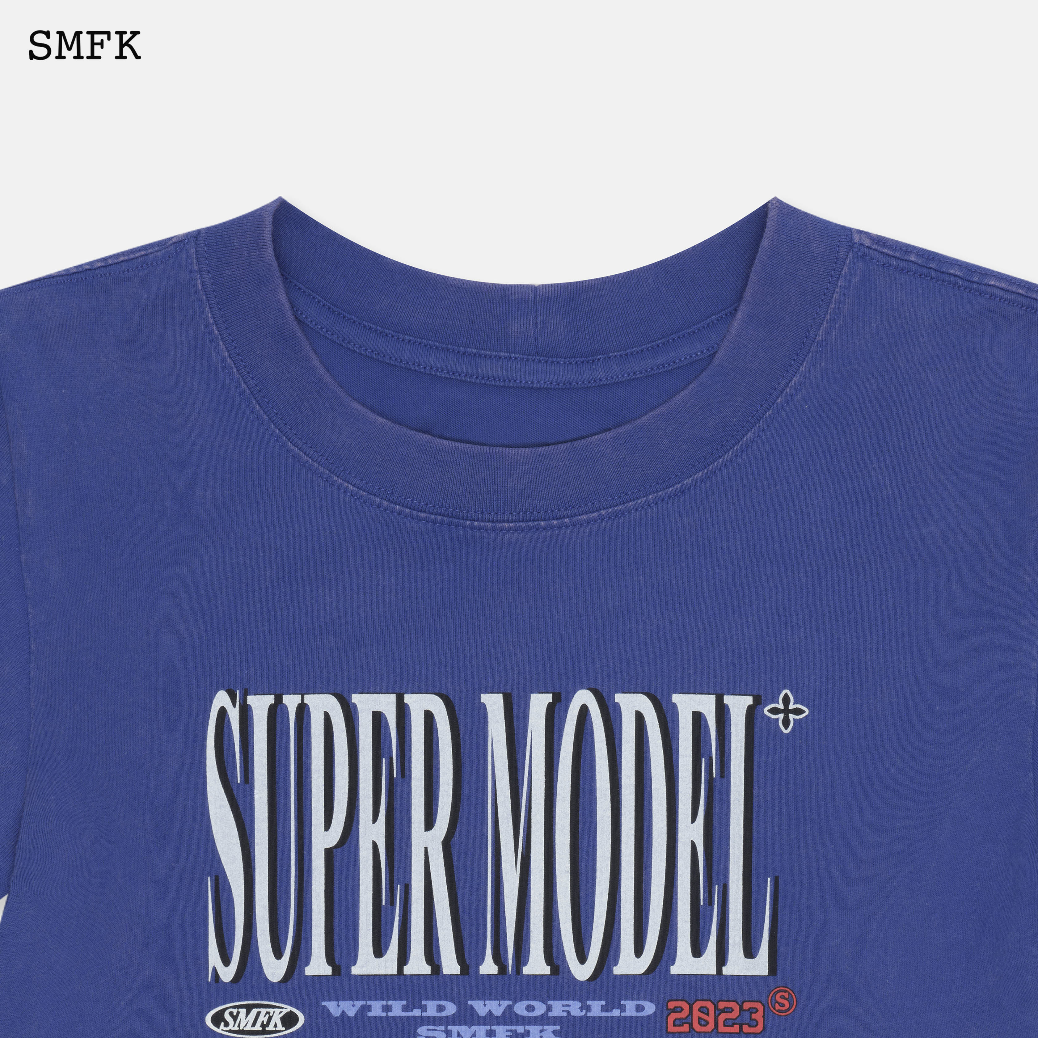 Model Navy Short T-shirt - Image 6