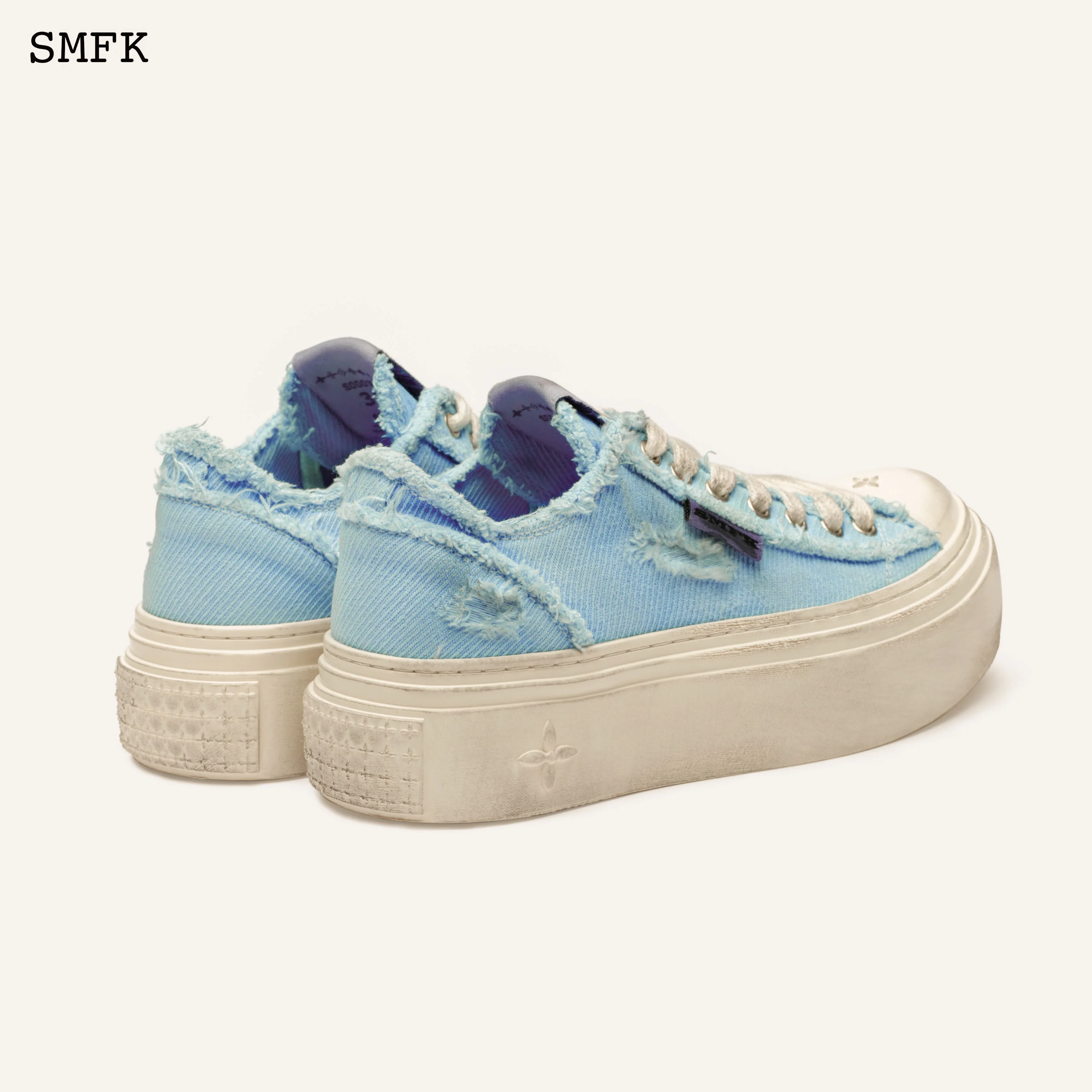 Super Model Retro Blue Skaters - Image 8